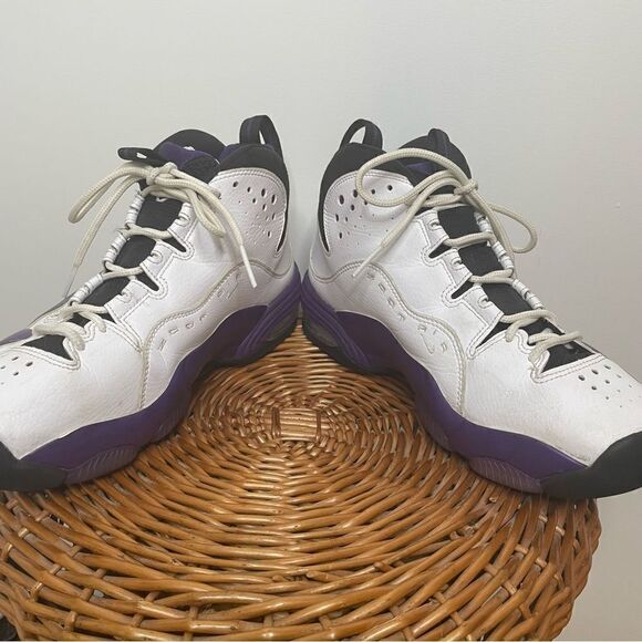 white and purple penny 3